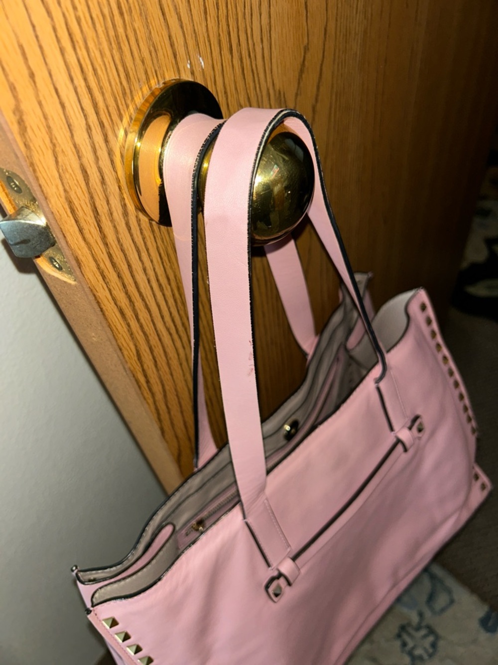 Valentino rockstud luxurious leather large tote - Picture 12 of 15